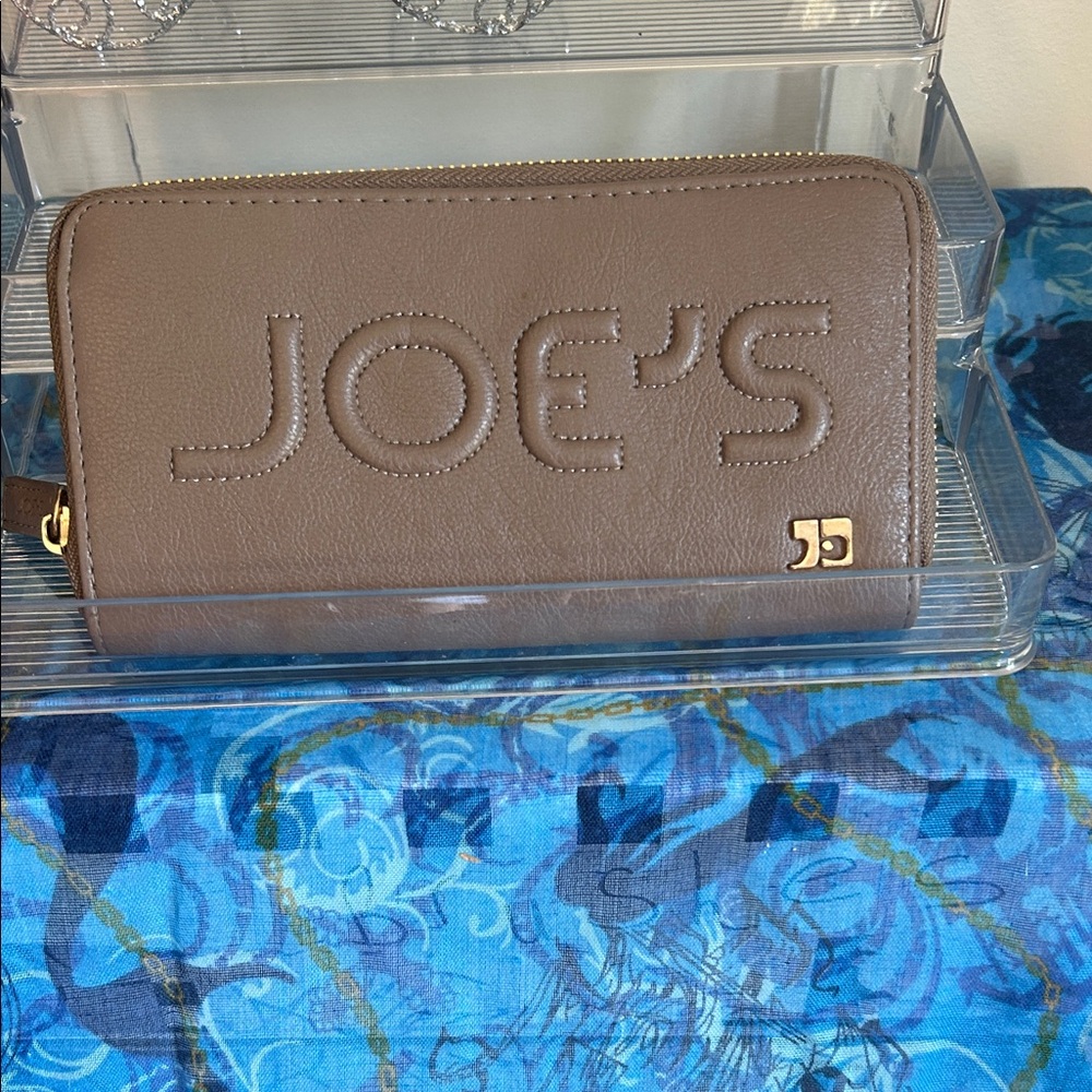 Joe's Tan Embossed Wallet - Picture 2 of 13